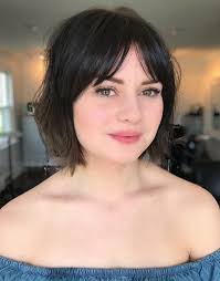 Pour être sûre de bien adapter sa coupe de cheveux. Coupe Coiffure Feminine Visage Rond Coiffure Visage Rond Frange 40 Coiffures Canon Pour Les Coiffure Homme Au Visage Rectangle Hijab Review