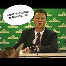 Jun 19, 2021 · van gaal kocht tijdens zijn eerste dienstverband een heel leger aan nederlandse spelers, die geen van allen een onvergetelijke indruk achterlieten. Dios Twitter à¤µà¤° Os Dejo Esta Estampita De Van Gaal Para Que Os Proteja Del Coronavirus