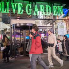 Book a hotel for summer. Redditors Reveal Why They Go To The Times Square Olive Garden Eater