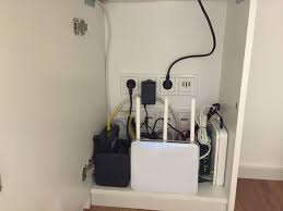 Neues thema thema drucken thema merken thema wir sind gerade mit der küchenplanung beschäftigt und nun stellt sich mir die frage, ob man jede mikrowelle in einen schrank einbauen kann?? Selbstbauschrank Fur Die Heimtechnik Mit Schloss Und Lufter Zeropage Io