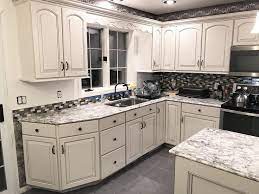 The most amazing industrial design ideas for your kitchen | visit vintageindustrial. Black Pinstripe Cabinets Black Backsplash White Cabinets Cabinet