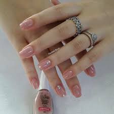 Maybe you would like to learn more about one of these? Pin De Thais Teixeira En Unhas Esmalte Para Morenas Manicura De Unas Unas Gelish Elegantes