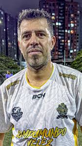 🎙️ Entrevista con la leyenda del fútbol de salón: Jhon Jairo Pinilla, Hoy  tuvimos el honor de conversar con Jhon Jairo Pinilla, considerado uno de  los mejores jugadores mundiales de microfútbol