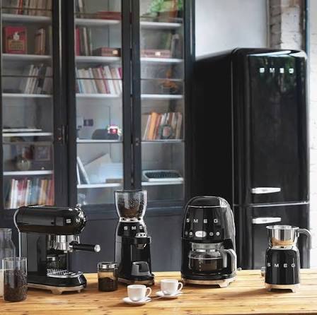 Máy pha cafe Smeg ECF01BLEU