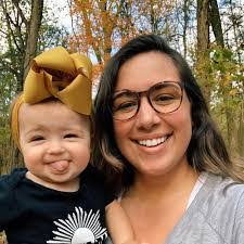 Sammi Henderson's Instagram, Twitter & Facebook