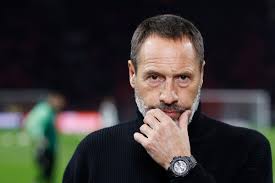 Ajax neemt John van 't Schip-beslissing' | Soccernews.nl