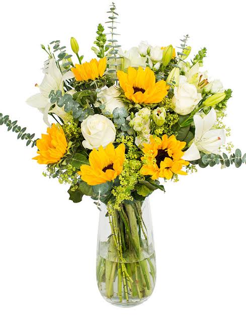 Vibrant welcome flower arrangements delivered fast across Lagos, AI generated