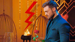 Sebastian preuss sorgt mit seiner entscheidung für eine überraschung. Bachelor Rtl Letzte Rose Sie Ist Die Gewinnerin 2021 Promis