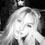 Elsa Rouse's Instagram, Twitter & Facebook