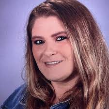 Reanna Hall's Instagram, Twitter & Facebook