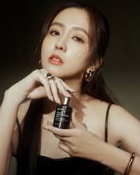 周曉涵- FHM百大的第三階段從今天開始到31號～ 記得每天都要去投投票哦～ 不然你就會跟那隻熊一樣的下場