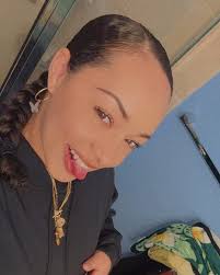 How excited we are for Alaina's 2nd Easter 🐣 📸: @shortyw.40