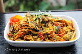Laksa consists of thick wheat noodles or rice vermicelli with chicken, prawn or fish, served in spicy soup based on either rich and spicy curry coconut milk or on sour asam (tamarind or gelugur). Resep Ikan Tongkol Dentist Chef