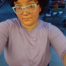 Sarah Land's Instagram, Twitter & Facebook