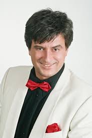 He was born on thursday may 9th 1968, in csaba tihanyi tóth is peacemaker by nature. Baratok Kozt Tihanyi Toth Csaba Hivatalos Profiloldala