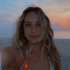 Cassandra Smith (@sassy_cassi21)