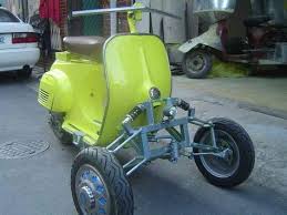 Motor roda tiga ini sangat cocok untuk muatan riangan seperti berdagang lewati gang sempit ,viar emang unggul soal kecepatan. 26 Ide Sepeda Roda Tiga Terbaik Sepeda Roda Tiga Sepeda Roda