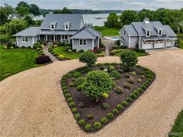 34 Crabshell Lane, Kilmarnock, VA 22482