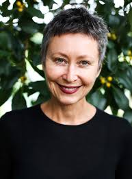 Tracy Mann's Instagram, Twitter & Facebook