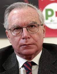 Intanto i sindacalisti uil vanno in crociera extralusso… a discutere blocchi contrattuali e politiche previdenziali. Wh Irvmiwi1ifm