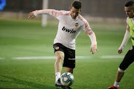 Florenzi resterà fino alla fine della stagione senza diritto e obbligo di riscatto. Valencia Cf On Twitter Hope You Enjoyed Your First Training Session With The Squad Florenzi