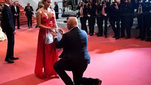 Freie kommerzielle nutzung keine namensnennung top qualität. Filmfestspiele In Cannes Ein Filmreifer Heiratsantrag Auf Dem Roten Teppich Panorama Stuttgarter Nachrichten
