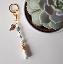 Porte Cles Pierres Semi Precieuses Tassel Blanche Et Etsy Porte Cle Porte Clef Fabrique A La Main