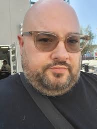 Hi can anyone tell me if the barber Lucaz is closed as we have been by and  found it all locked up at round about 11am...thank you