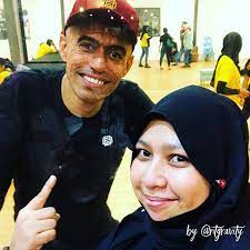  Rezeki Dapat Selfie With Altimet Walau Terpisah Diantara Cermin Tidur Ku Tersenyum Ok Cringe Lol Latergram Throwback Great Instagram Insta Hard Hat