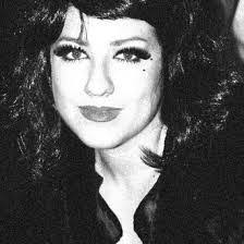 Edie Lee's Instagram, Twitter & Facebook