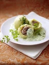 Rhoner Krauterklosse Mit Gruner Sosse Rezept Lecker Grune Sosse Rezept Grune Sosse Klosse