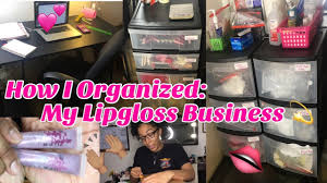 Jun 24, 2021 · when you make your own lip gloss, you can customize it to give it your favorite scent or color, and you can even add in glitter if you like a little bit of sparkle. Diy Watch Me Make Lipgloss Mixing Lipgloss Filling Up Tubes Starting A Lipgloss Business Pt 6 Youtube