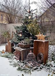 And who better to help me but stinkerbelle! 26 Christmas Garden And Patio Decoration Ideas Deria Fashion Blogger And Influe Christmas Garden Decorations Christmas Garden Outdoor Christmas Decorations