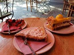 Das mutterhaus wurde am 31. Leckere Kuchen Und Torten In Idyllischem Flair In Berlin Kreuzberg Yorckstr Mr Minsch Berlin Reisebewertungen Tripadvisor