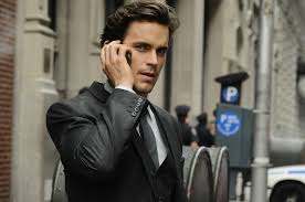 According to menswear lore (yes, there's such a thing as menswear lore), hats like the fedora fell out of fashion on january 20, 1961, when john f. Neal Caffrey White Halsband Kragen Foto 19373200 Fanpop
