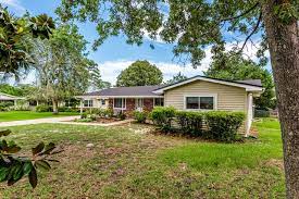 240 Phoenetia Drive Saint Augustine Fl St Augustine Shores Home Irene Arriola Real Estate Century 21 Saltwat St Augustine Florida Real Estate Lake View