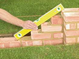 Gartenmauer Selber Bauen Anleitung Gartenmauerarten Gartenmauer Aus Ziegeln Anleitung Bauen Gartenmauer Gartenmaue Brick Garden Garden Wall Diy Garden