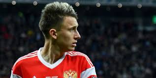 Село головин є центром головинської сільської ради, налічує 319 дворів, де проживають 970 жителів. Futbolist Sbornoj Rossii Aleksandr Golovin Poluchil Travmu Futbol Rbk Sport