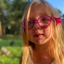 Lacey Hobbs's Instagram, Twitter & Facebook