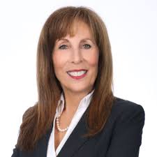 Barbara Lustig's Instagram, Twitter & Facebook