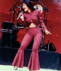 07.05.2021 · selena quintanilla murió el 31 de marzo de 1995, para despedirla su familia organizó un emotivo funeral. Selena Quintanilla Perez Would Ve Been 50 Today And Fans Are Paying Tribute On Social Media Glamour