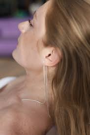 Langer Ohrring mit drei Ketten aus 925 Sterlingsilber