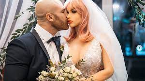 ラブドール 結婚
