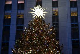 The mall has extended hours in the holiday period between the thanksgiving weekend and christmas eve. Rockefeller Center Christmas Tree Turns On With Virus Rules