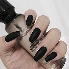 Una de sus ventajas es que lucen muy bien y puedes realizar cualquier diseño de uñas sobre ellas. Amazon Es Unas Postizas Negras