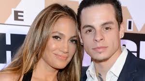 Jennifer Lopez is NOT going to get back together with ex Casper Smart:  "We've got a lot of ties"