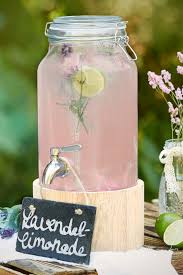 Ob Limo Wasser Oder Bowle Dieser Getrankespender Wird Auf Eurem Hochzeitsbuffet Zu Einem Echten Hingucker Hochzeit Buffet Hochzeitsbuffet Limonaden Hochzeit