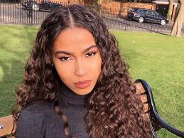 Woman fighting chronic illness desperate to reunite with father