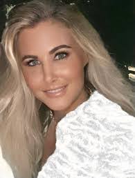 Kathy Rothman's Instagram, Twitter & Facebook