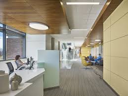 Intermountain Healthcare Cottonwood Medical Clinic Zgf In 2020 Hospital Interior Design Hospital Interior Hospital Design